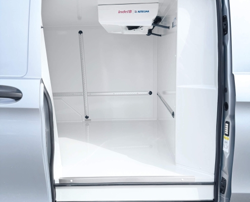 Winter Kuehlfahrzeuge_MB Vito_Seiteneinblick_WEB